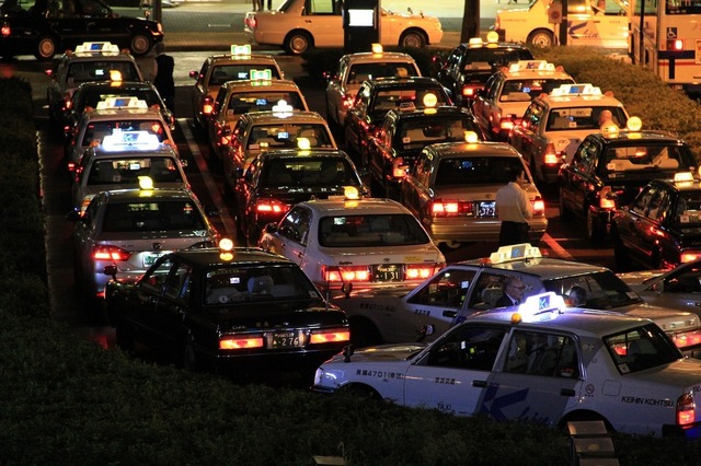 タクシーtaxis-1692404_1280.jpg