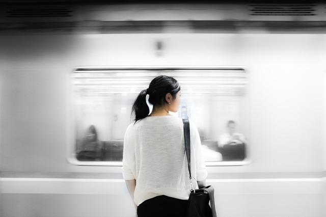 地下鉄train-station-863337_1280.jpg